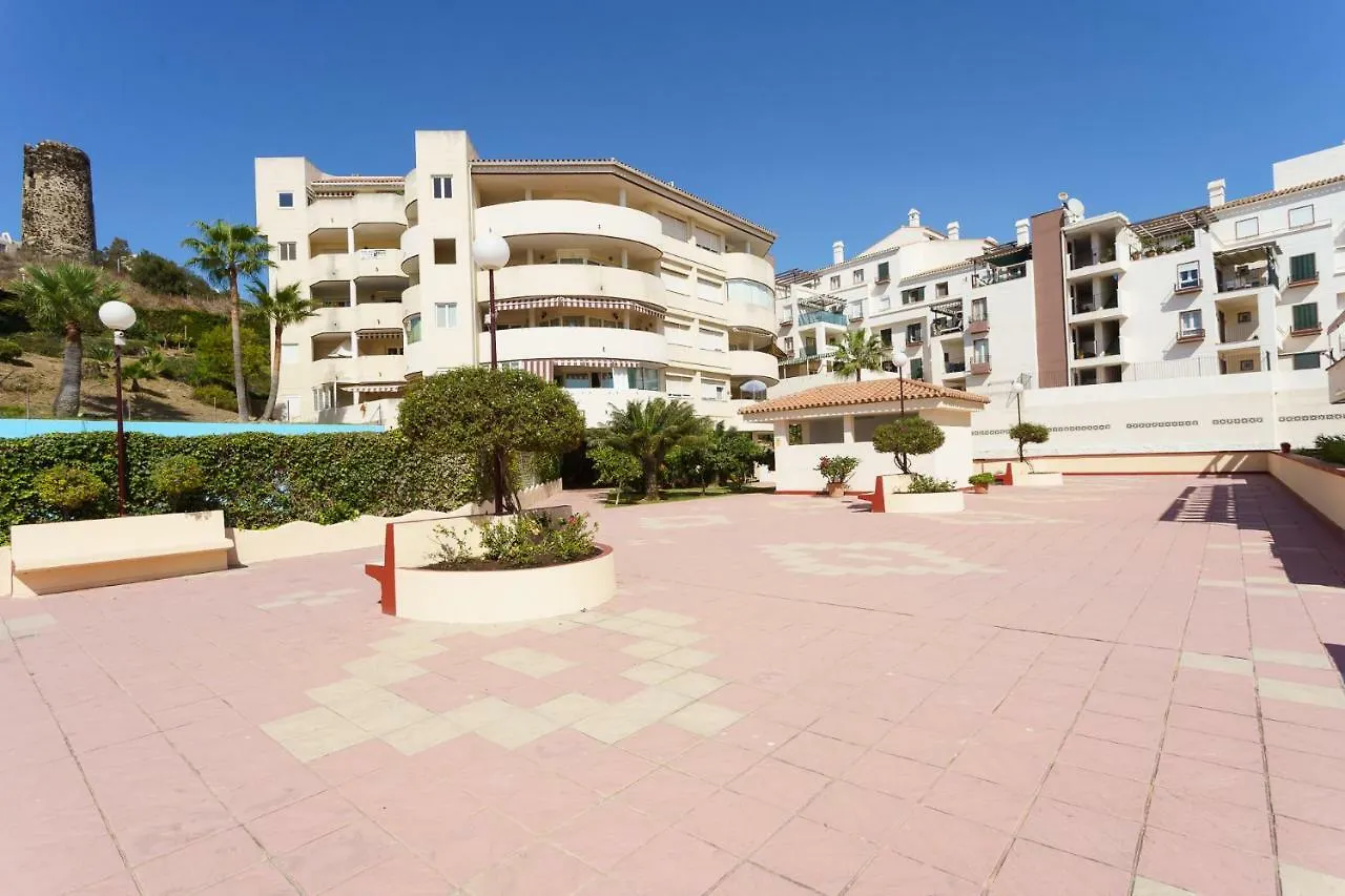 Spacious Beachfront Flat With Sea Views And Private Indoor Parking Benalmádena Apartamento