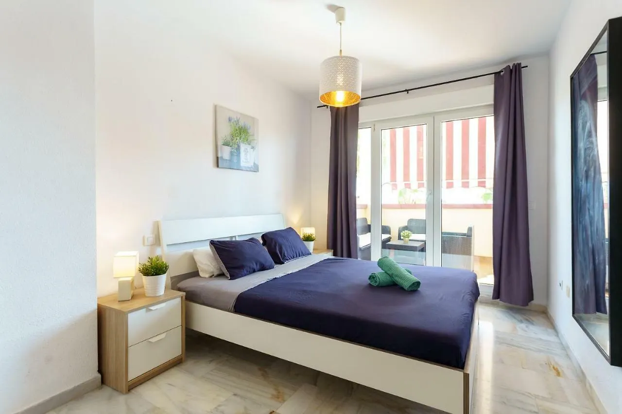 Spacious Beachfront Flat With Sea Views And Private Indoor Parking Benalmadena Apartment