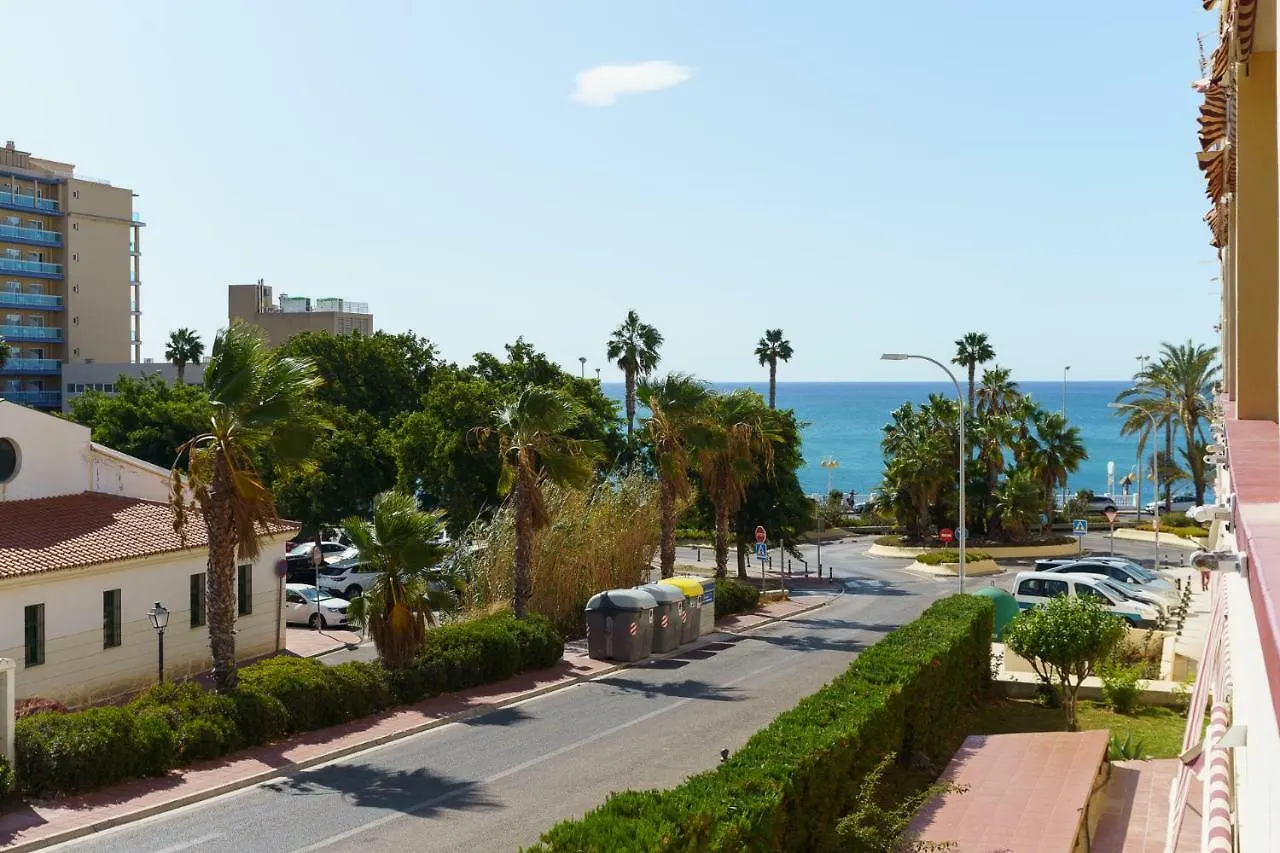 Spacious Beachfront Flat With Sea Views And Private Indoor Parking Benalmádena