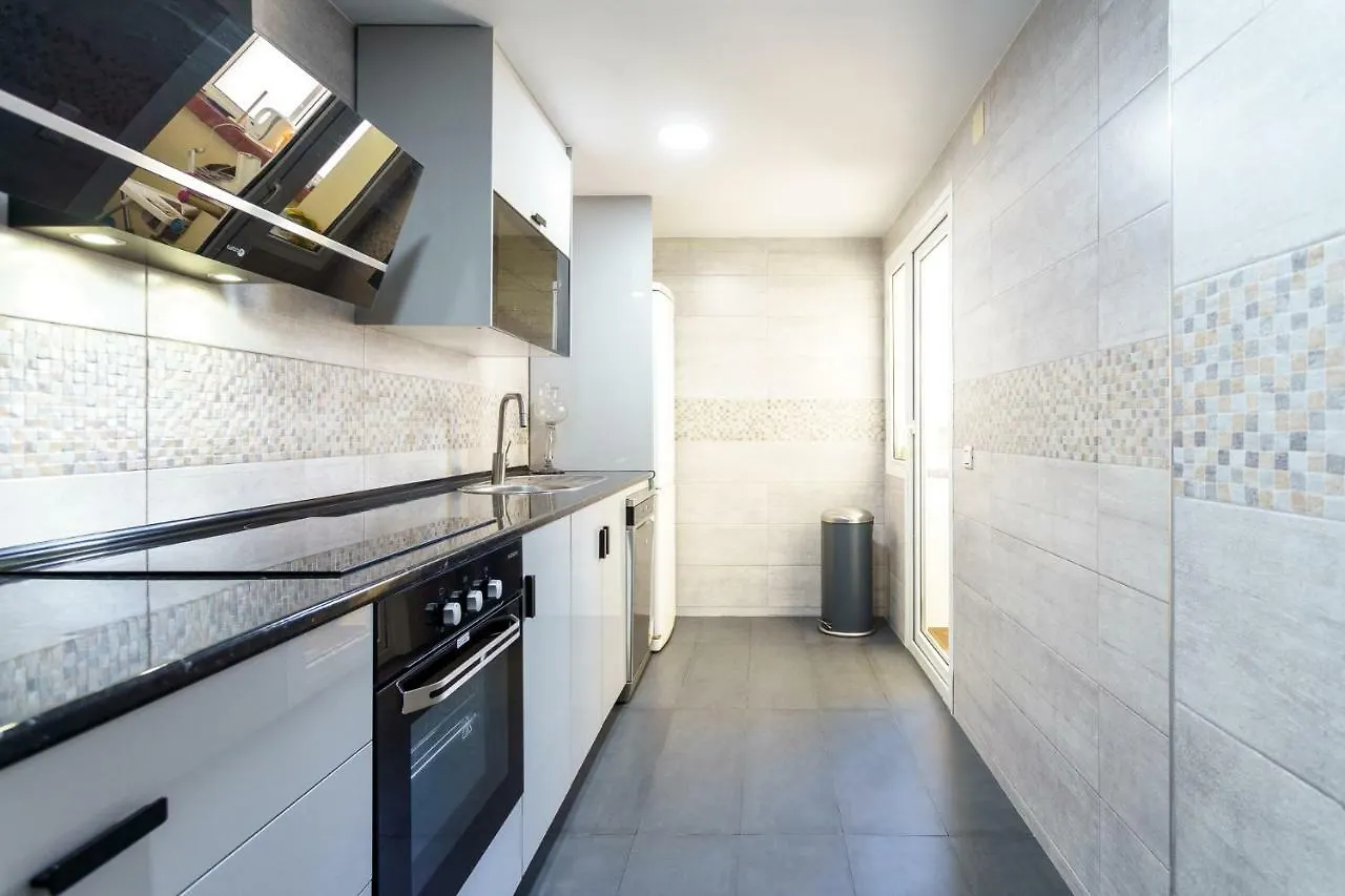 Apartamento Spacious Beachfront Flat With Sea Views And Private Indoor Parking Benalmádena España