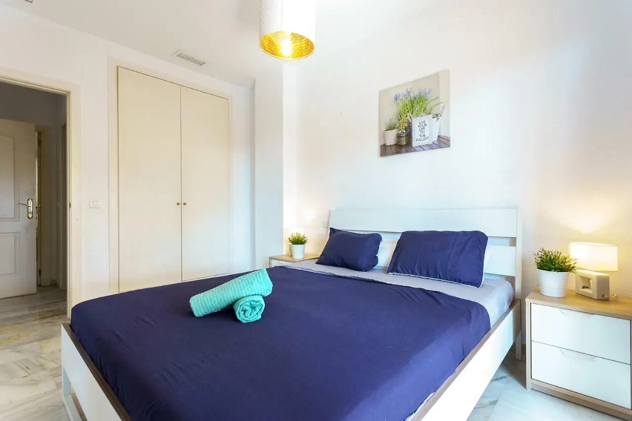 Spacious Beachfront Flat With Sea Views And Private Indoor Parking Benalmadena
