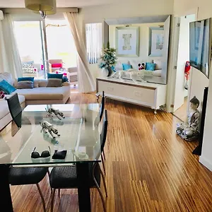 Luxury In Marina Apartment
